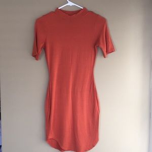 Bodycon T-shirt dress - orange